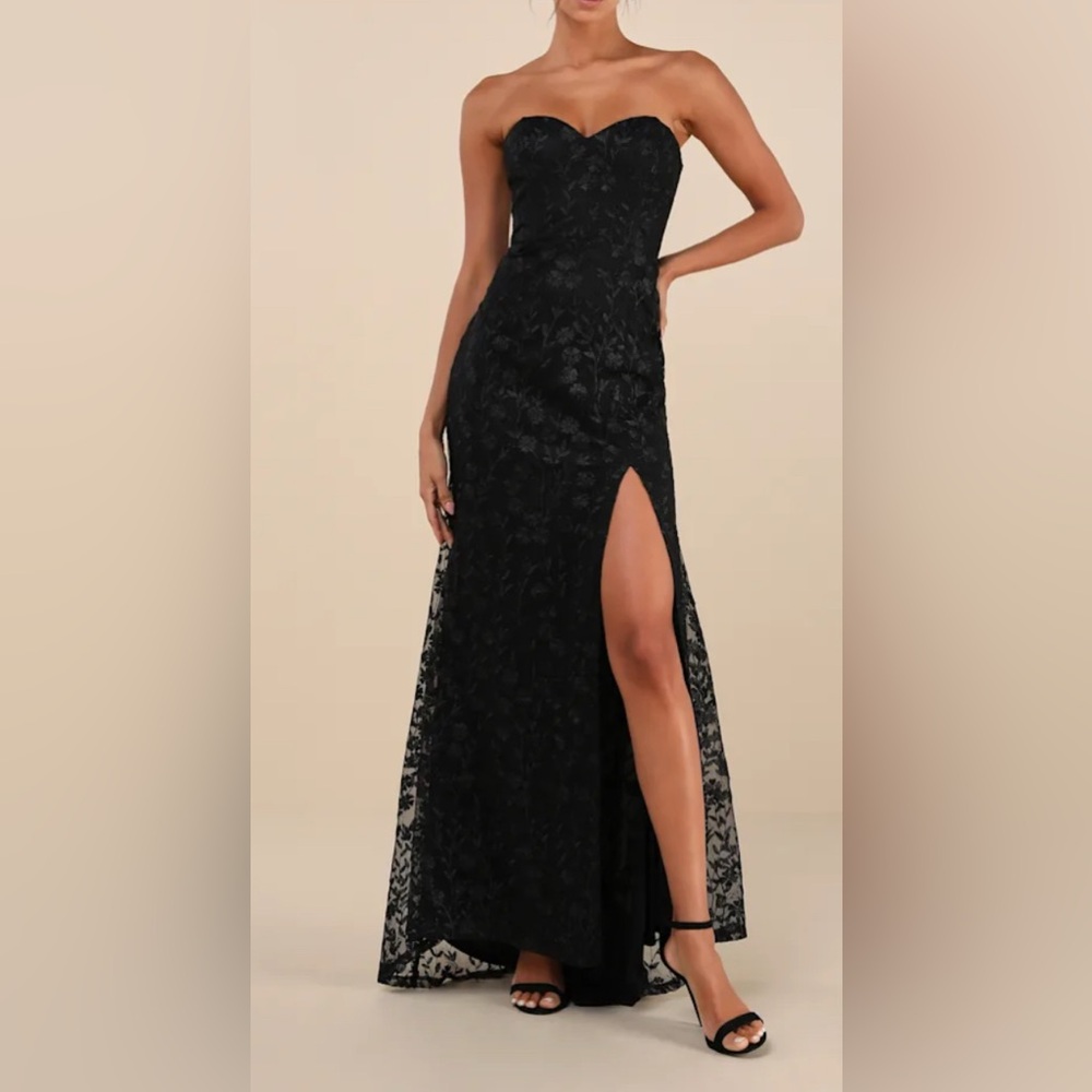 Chic Strapless Black Floral Dress